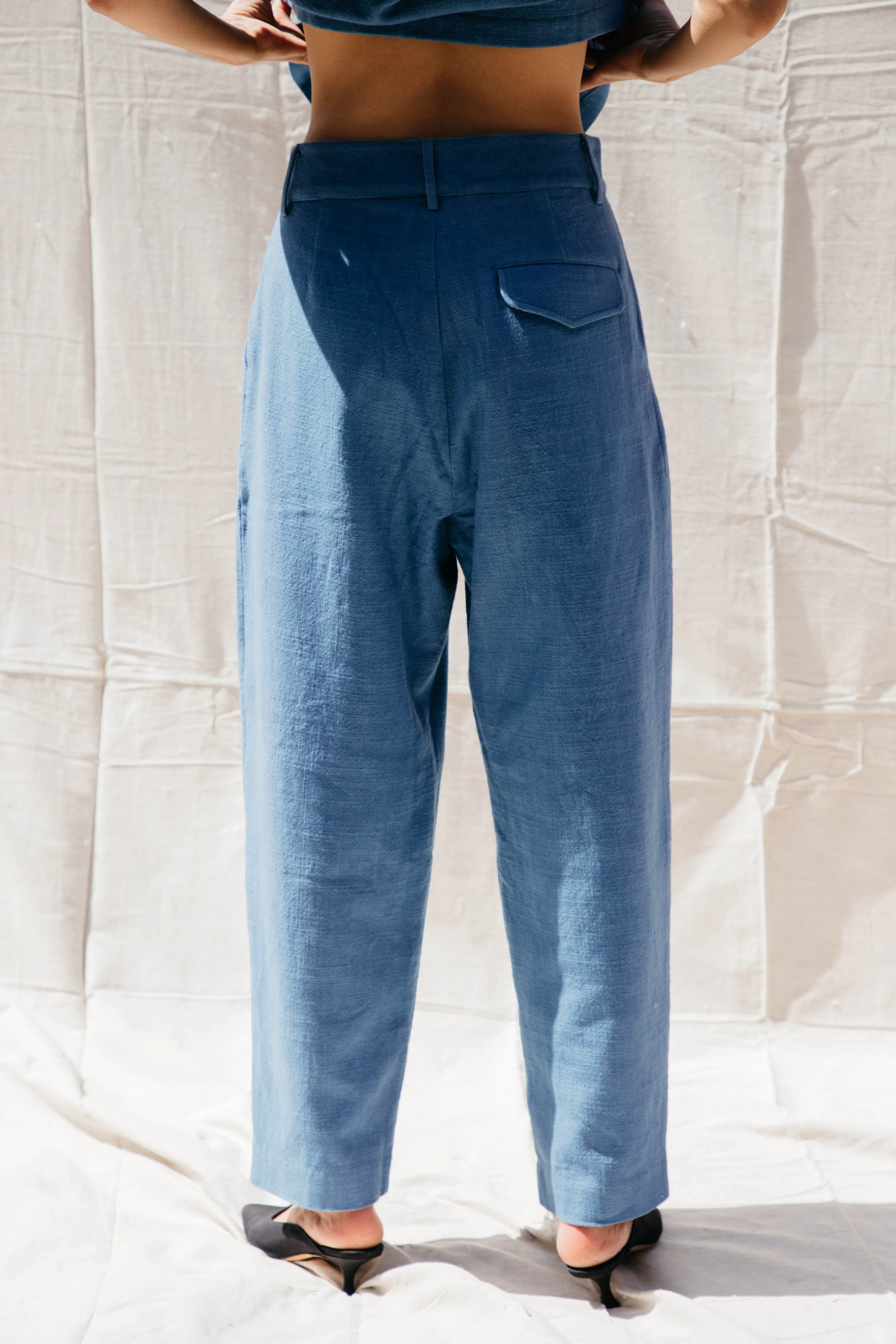 Sol Pleated Trouser - Cornflower Textured Cotton