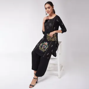 Straight Fit Quirky Embroidered Kurta With Pants