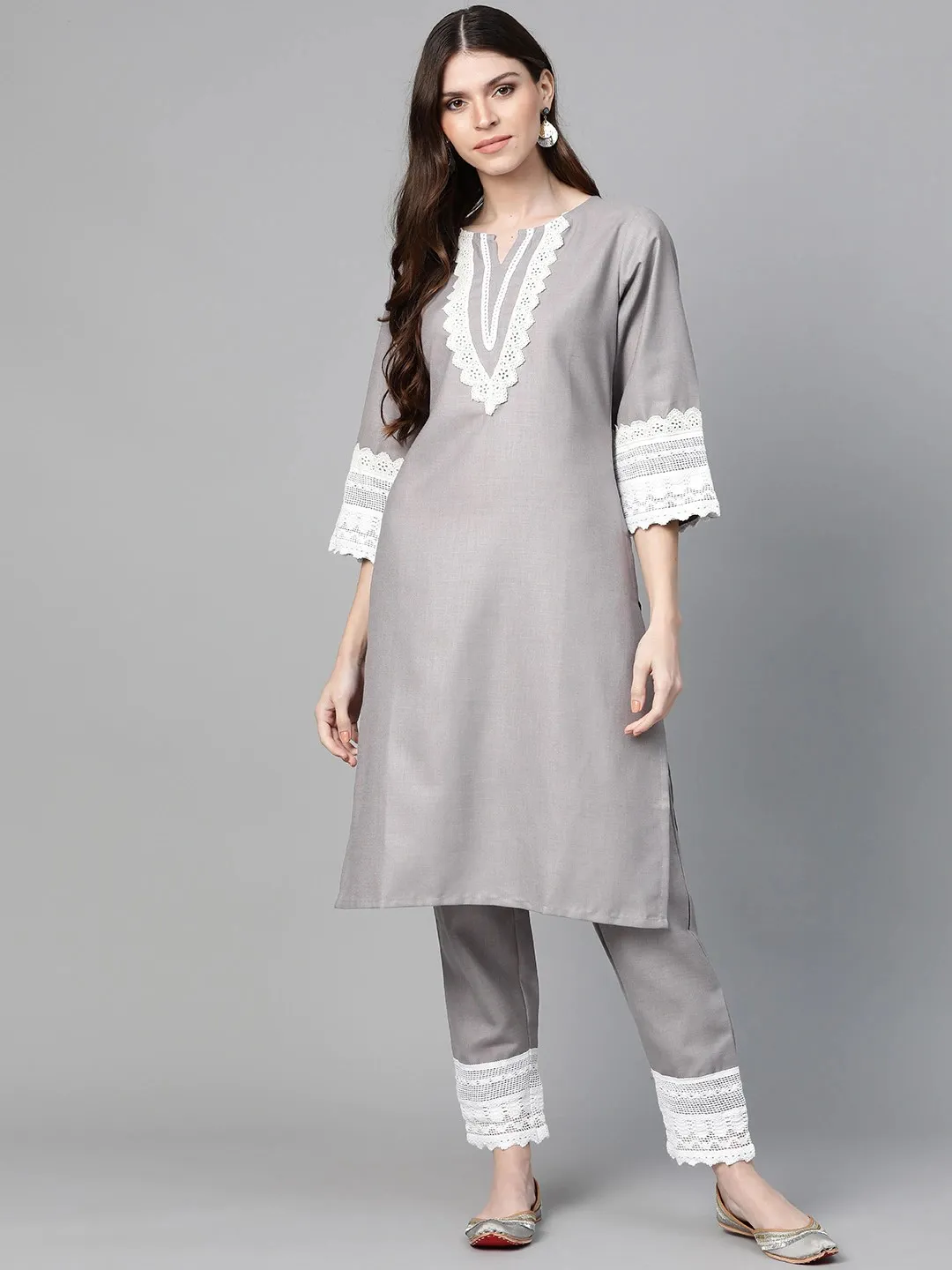 Women'S Grey Solid Kurta & Trousers With Lace Insert Detail